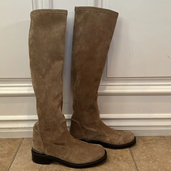 New STUART WEITZMAN Suede Boots. Khaki. Size 9. - Picture 3 of 10